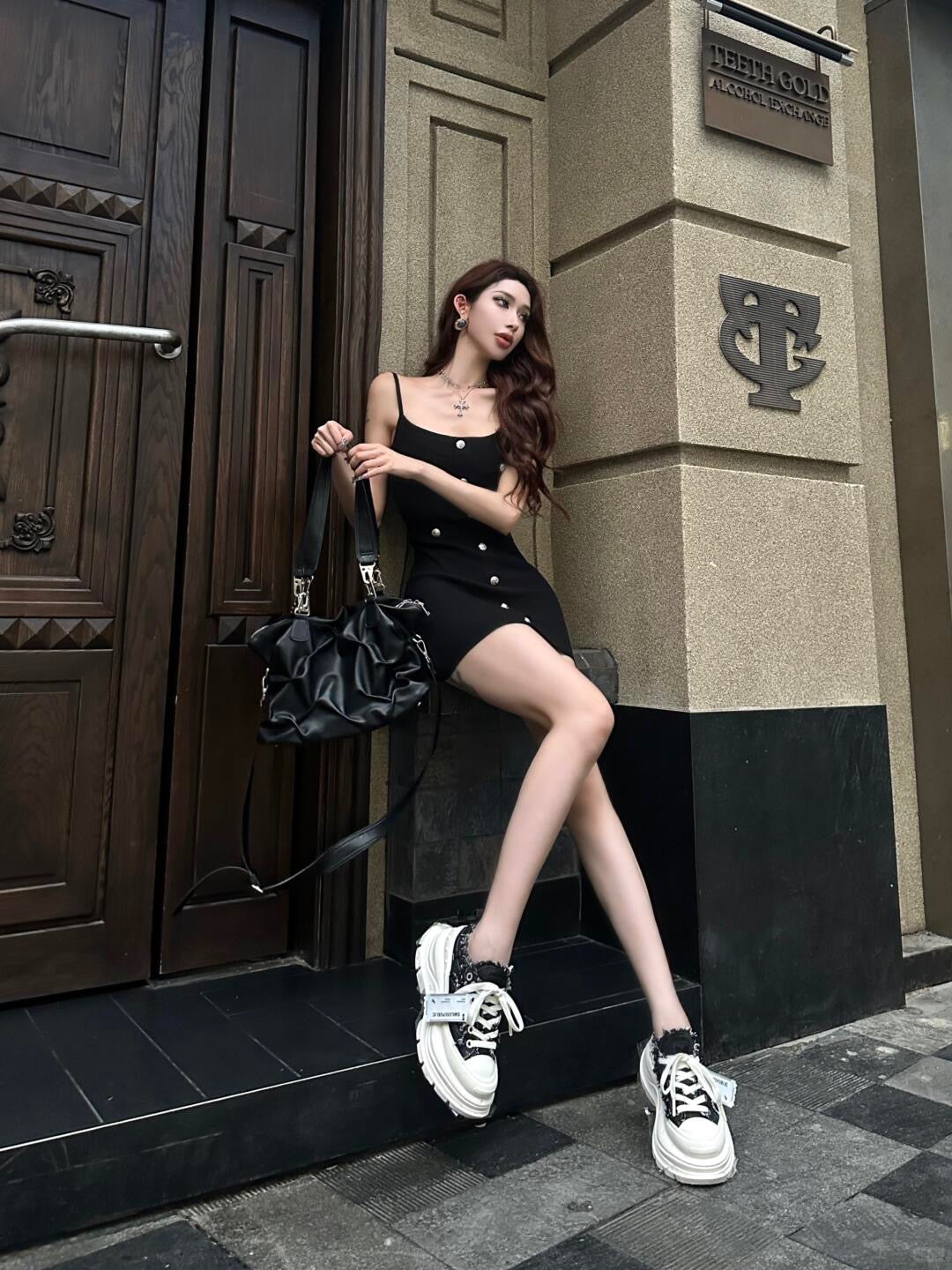 2.0 Classic Black White Low Top Sneaker