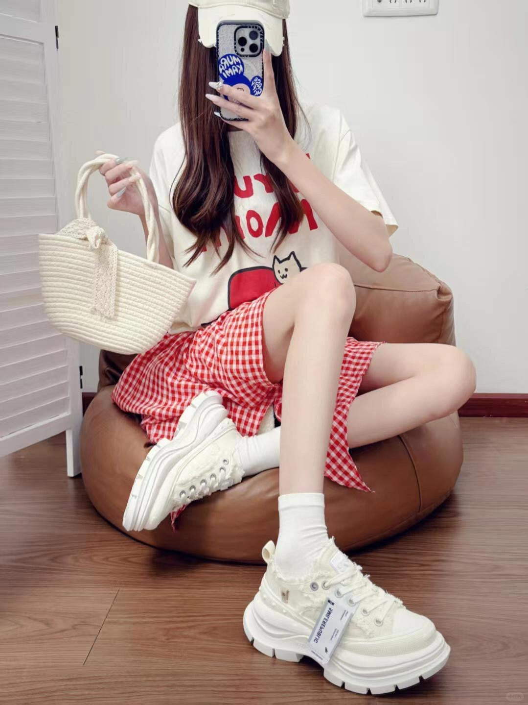 2.0 Smile Queen White Thick Sole Low Top Sneaker