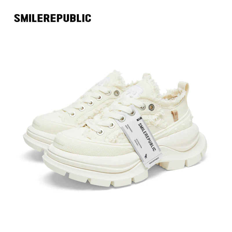 2.0 Smile Queen White Thick Sole Low Top Sneaker