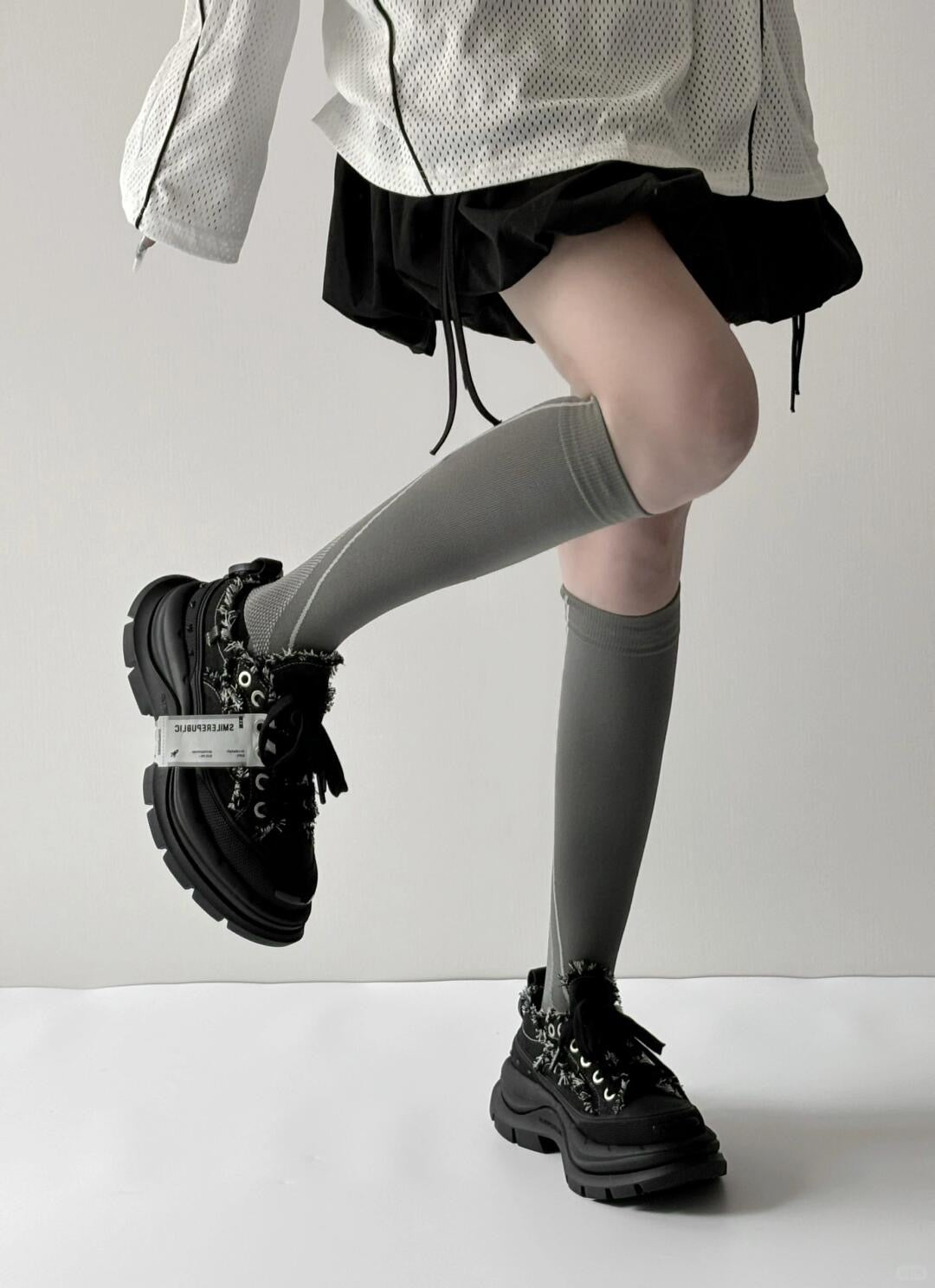 2.0 Classic Black Low Top Sneaker