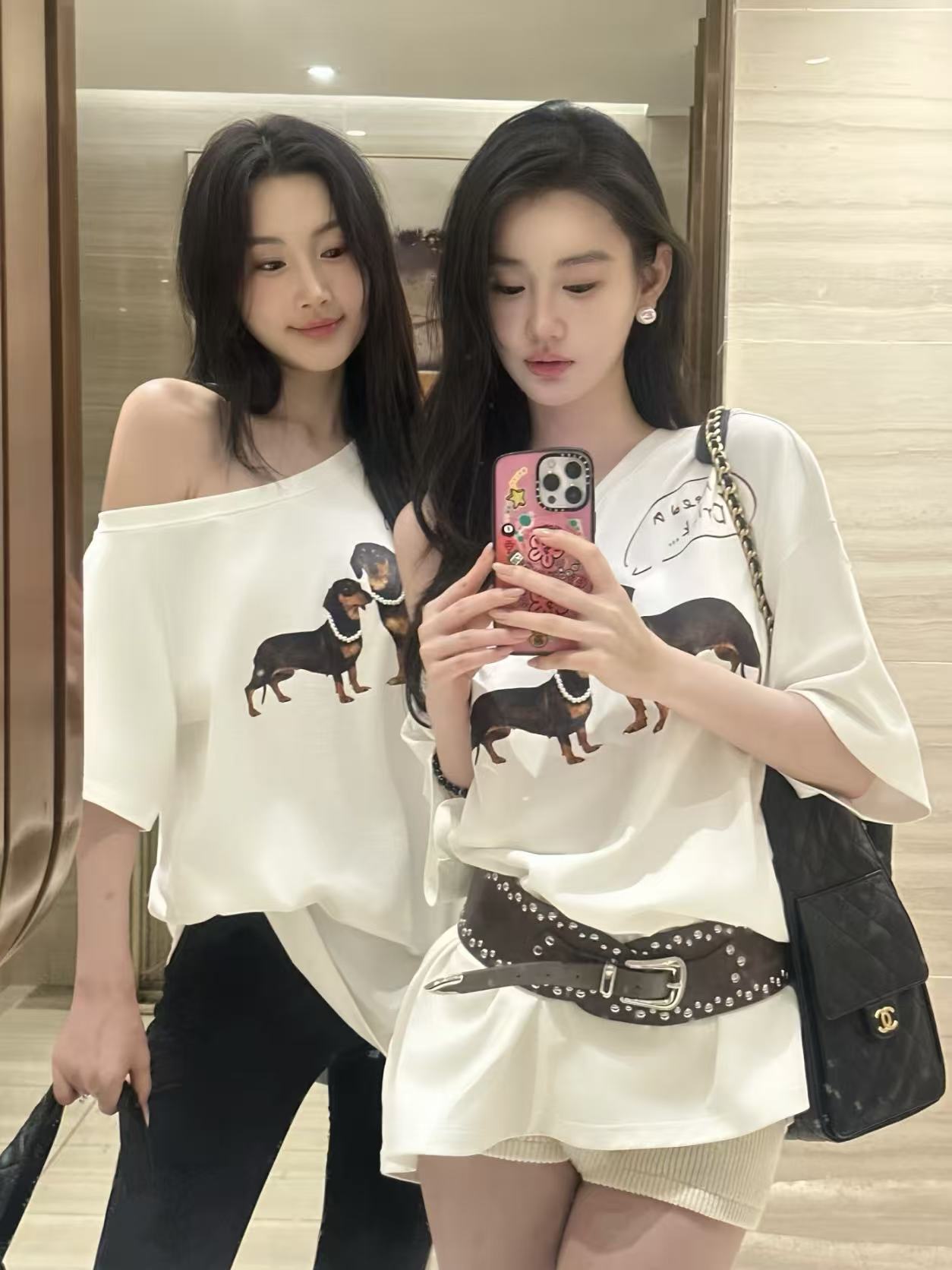 Off-the-shoulder Doggy T-shirt