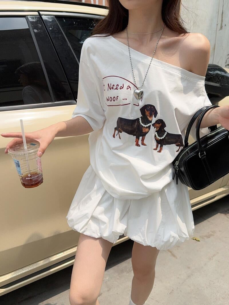 Off-the-shoulder Doggy T-shirt