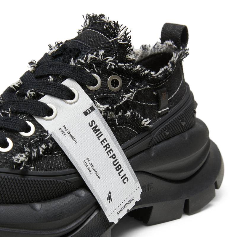 2.0 Classic Black Low Top Sneaker