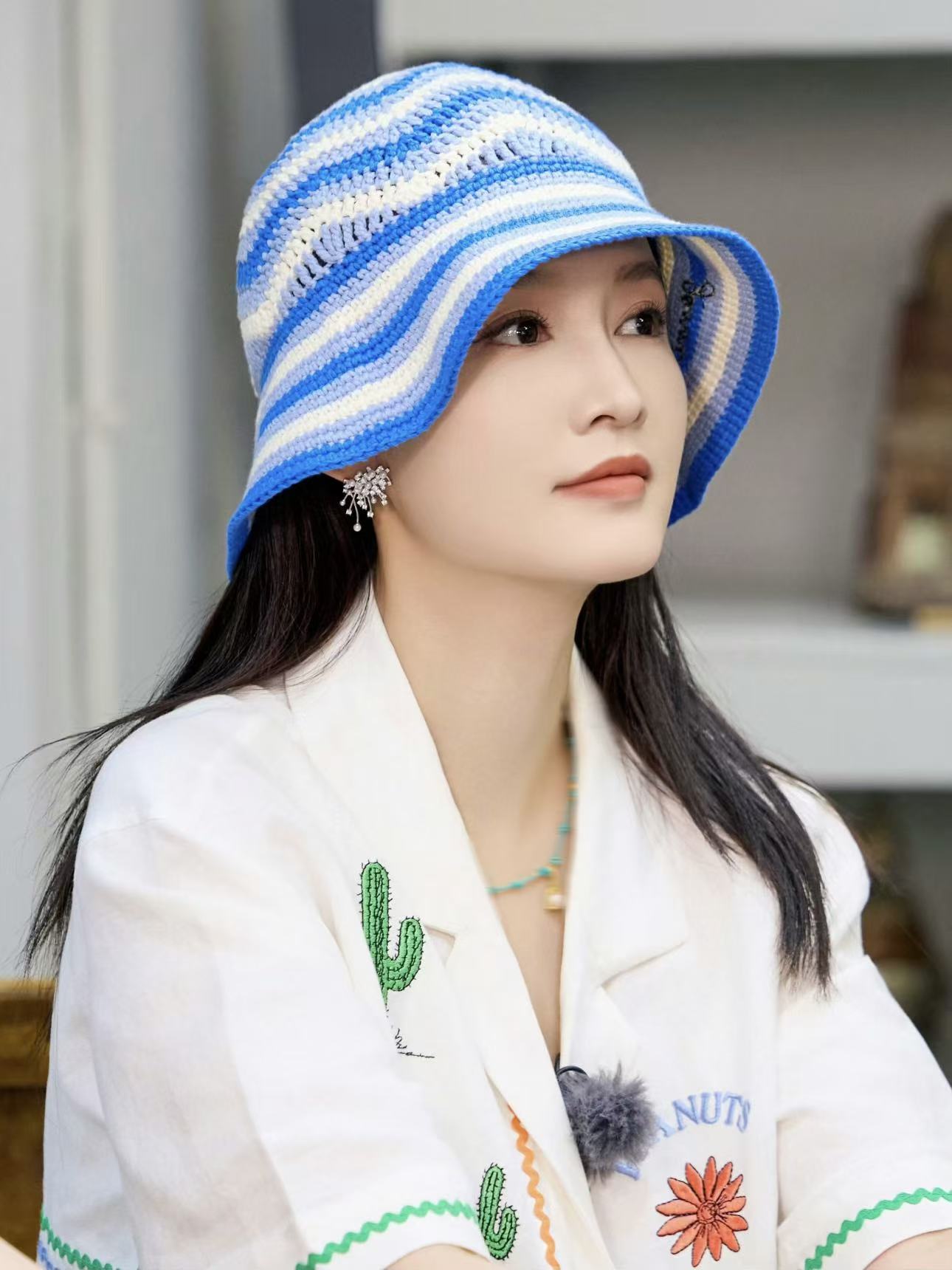 Hefang Sparkling Nebula Earrings (earrings/clip-on)